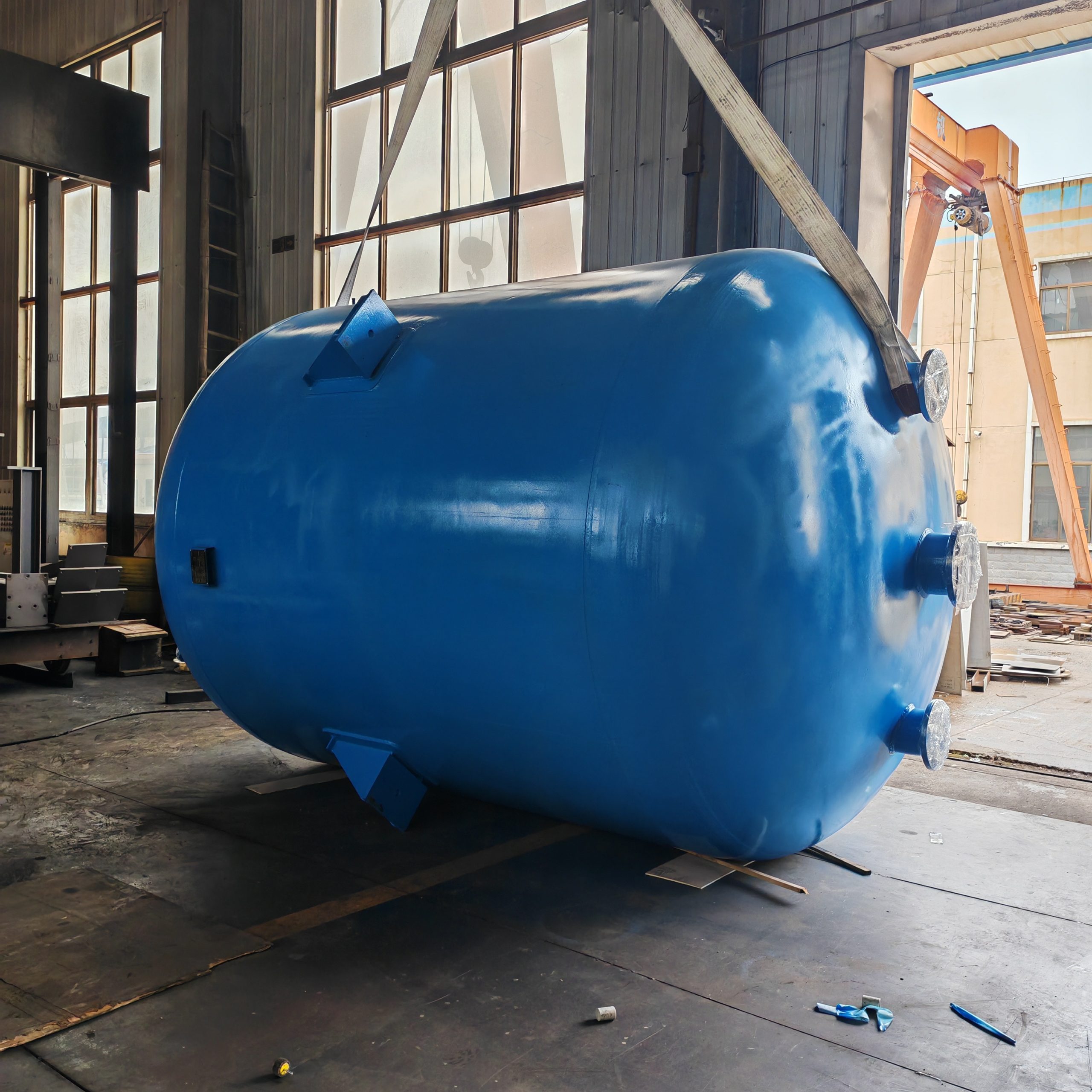 TA1 and Q345R cladding plate reactor body